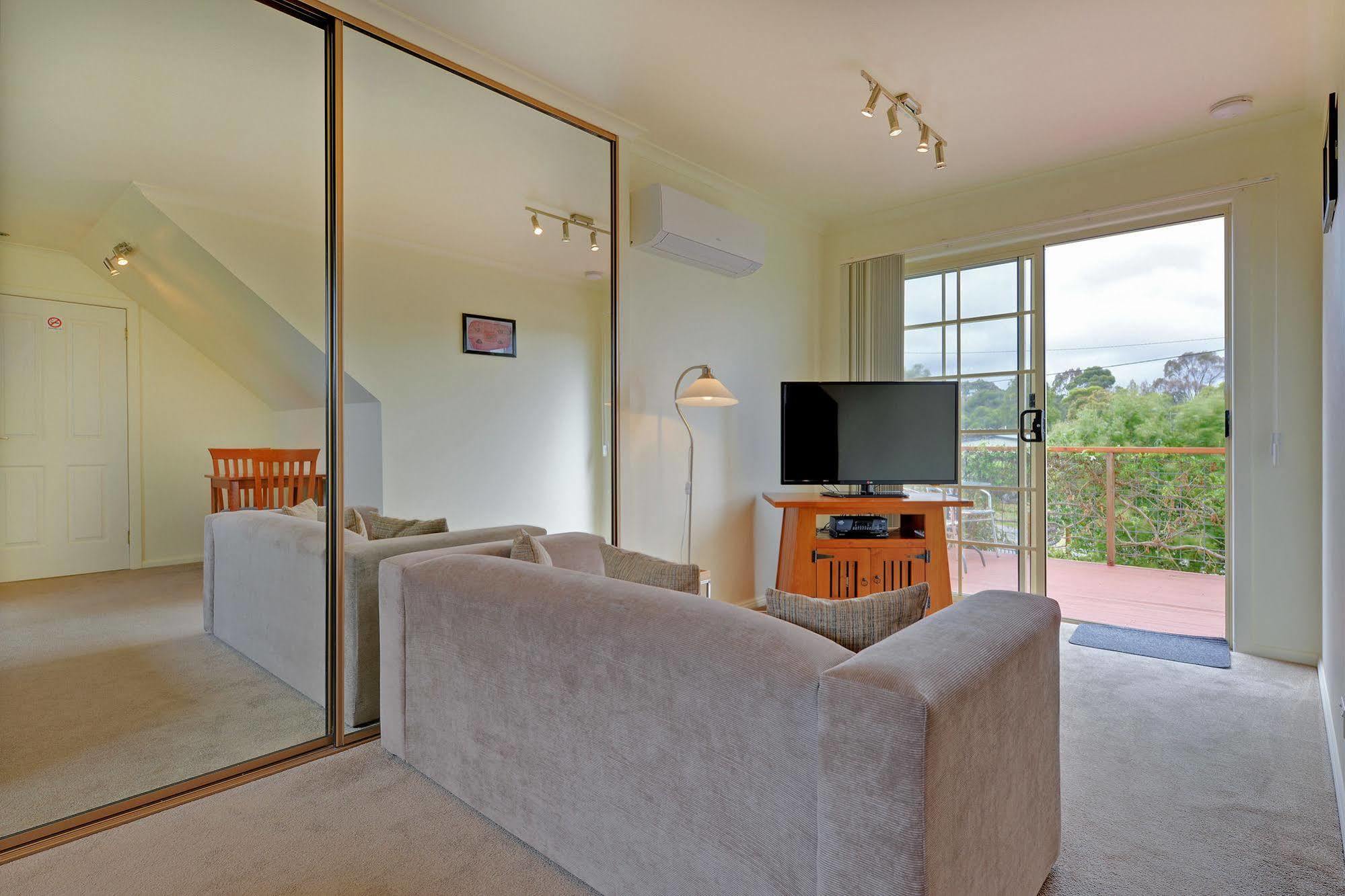 Aloft Boutique Accommodation Strahan Eksteriør billede